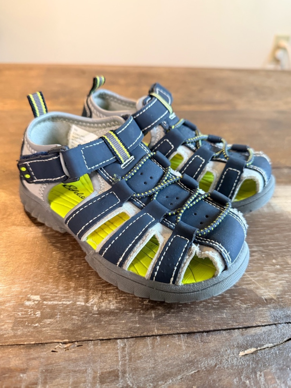 Eddie Bauer Edmund Kids Navy and Lime Closed-Toe Sandals